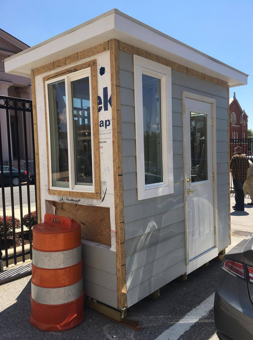 Delbert Adams Construction Group Builds New Security Guard Booth for Helping Up Mission